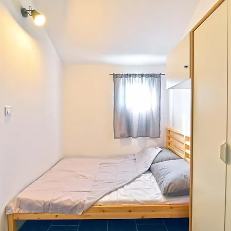 Apartament Vinetan *
