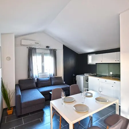 Vinetan Apartament *